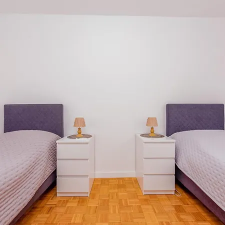 Awesome In With Wifi Apartman *